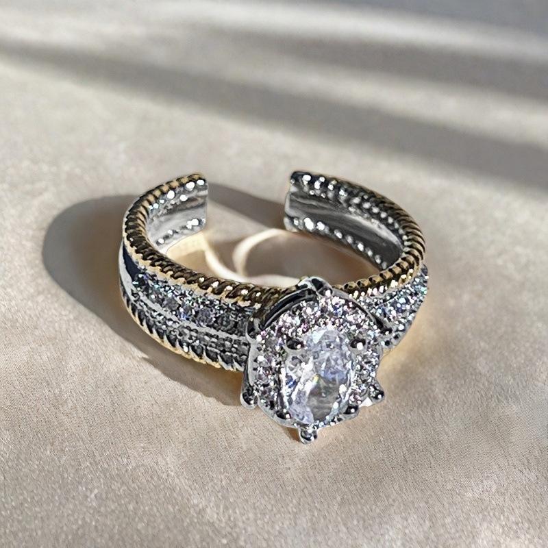 Luxuriöser Schlangenring mit vollem Diamantbesatz: Glänzende, Hochwertige Offene Kupfer Münze für Damen
