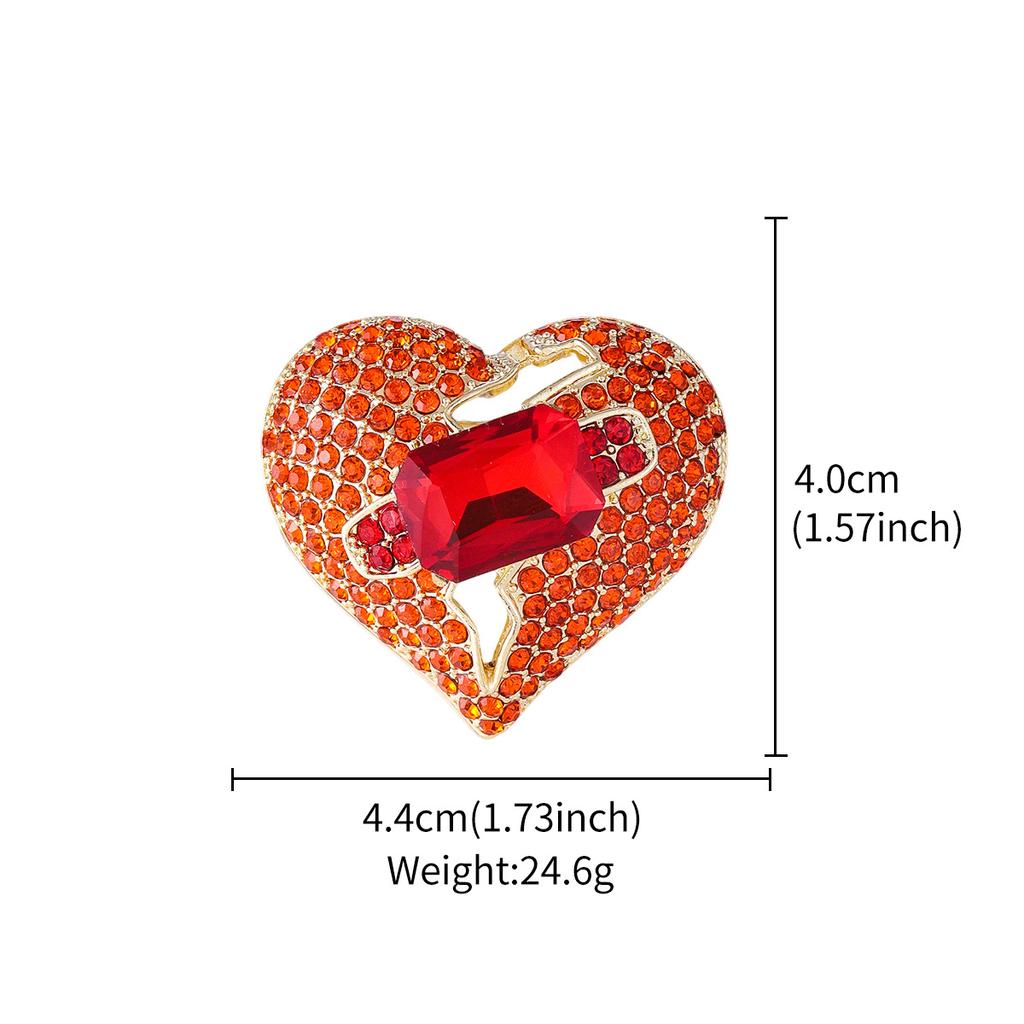 Cross-border New Full Diamond Peach Heart Brooch Women's Alloy Rhinestone Temperament Versatile Clothing Pin Brooch Anti-light Fixing