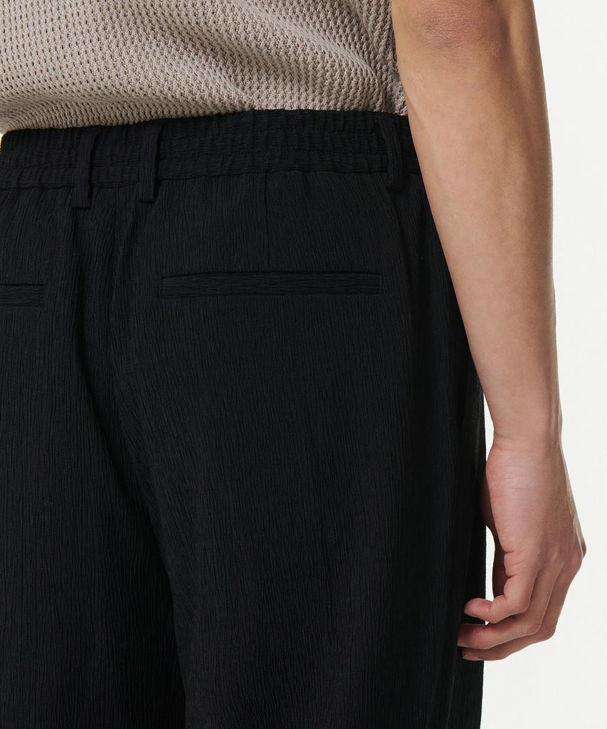 MUSINSA STANDARD Crinkle One-Pleat Wide Elastic Pants [Black]