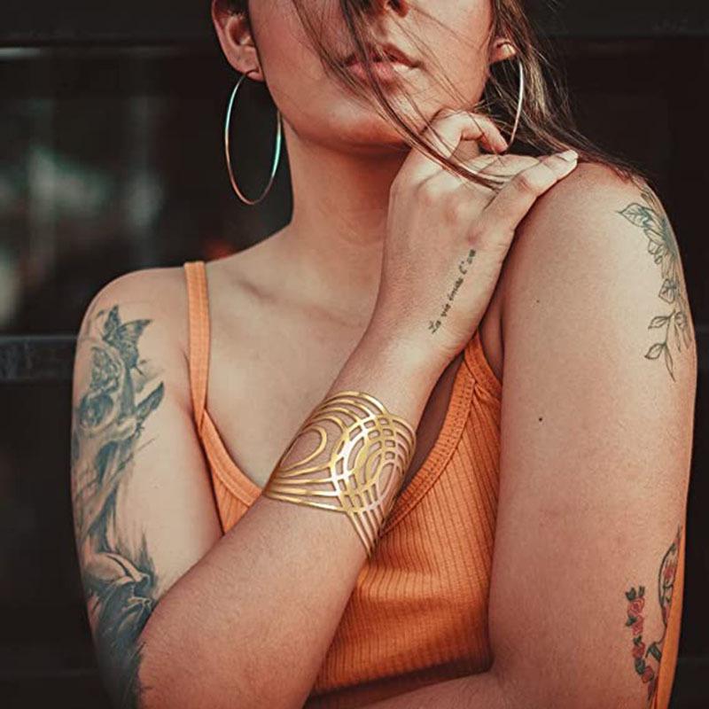 Trendiges europäisches & amerikanisches Metall-Hohlmuster-Armband-Set