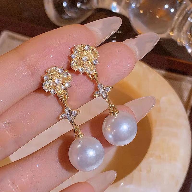 French Luxury Pearl Stud Tassel Earrings - Retro & Versatile Design