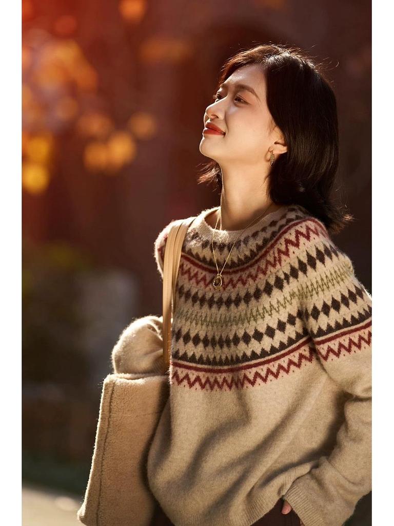 2025 Autumn/Winter Retro Fair Isle Jacquard Round Neck Long Sleeve Sweater
