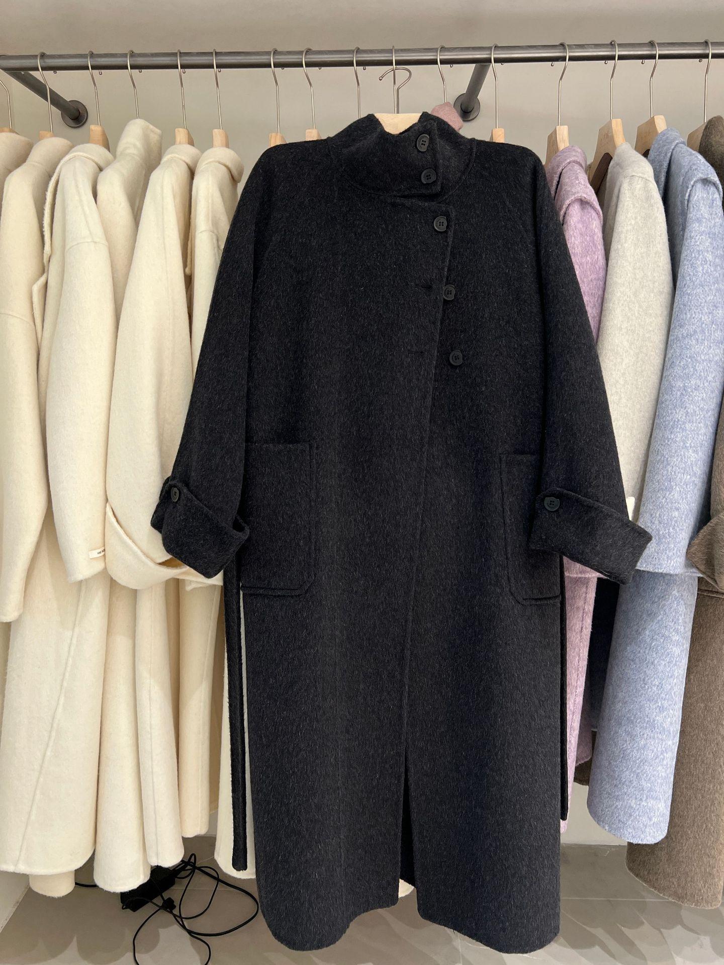 

Пальто из двухсторонней кашемировой шерсти с пряжкой-бисквитом и воротником-стойкой, средней длины, осенне-зимнее, шерстяное пальто на шнуровке, женское M чёрный