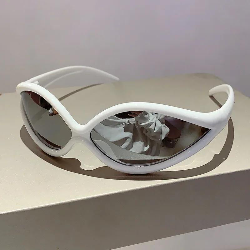 

Y2K Vintage Luxurious Brand Style Designer Oversized Cat Eye Sunglasses Women For Men Sun Glasses Punk Popular Outdoor Use Eyeglasses UV400