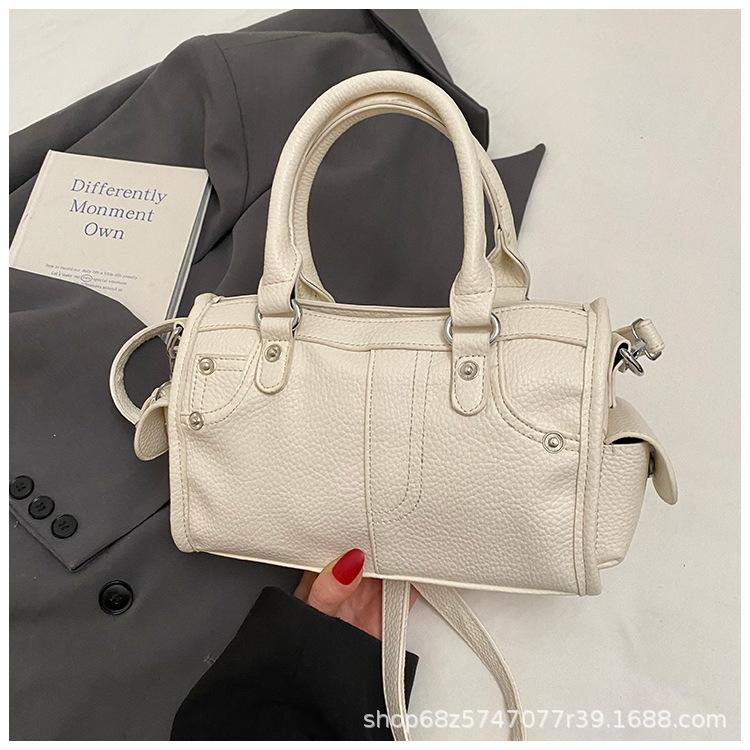 Spring New Product High-end Texture Fashionable Versatile Going Out Pillow Bag Women's 2025 New Shoulder Bag Portable Messenger Bag