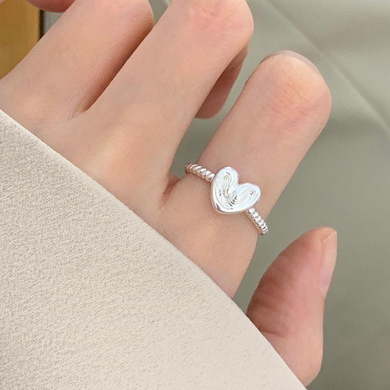 Trendy Minimalist Korean Vintage Stacking Rings for Women - Influencer-Approved Light Luxury Style.