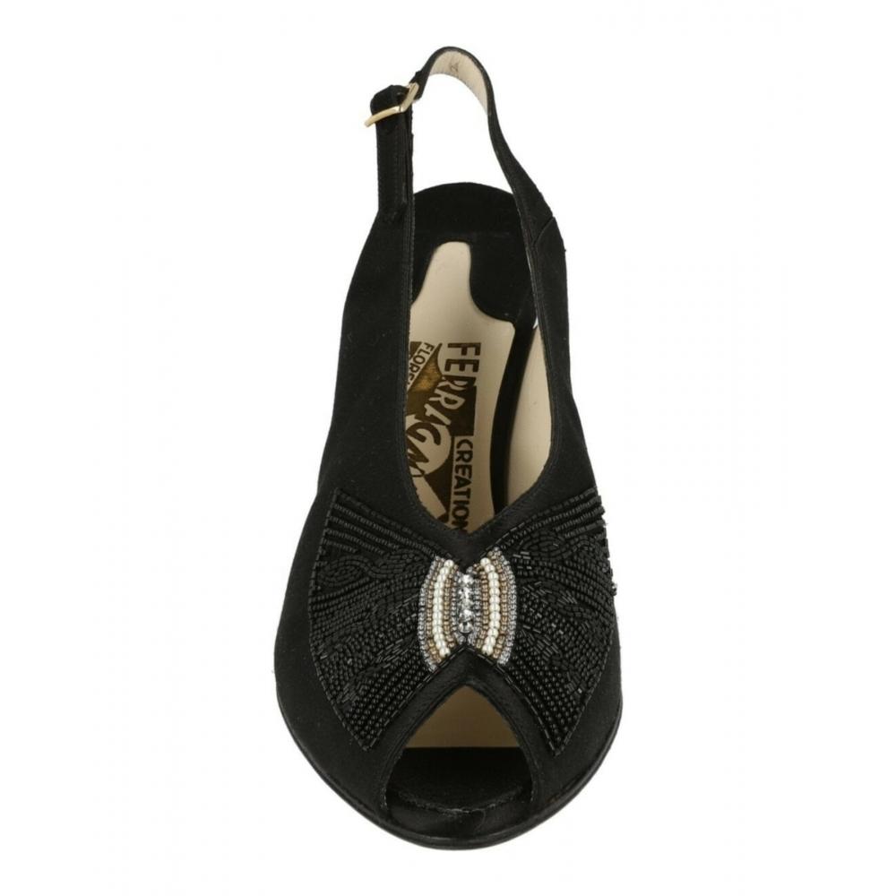 Ferragamo Stella Archive Limited Edition 1955 Slingback Pumps Black