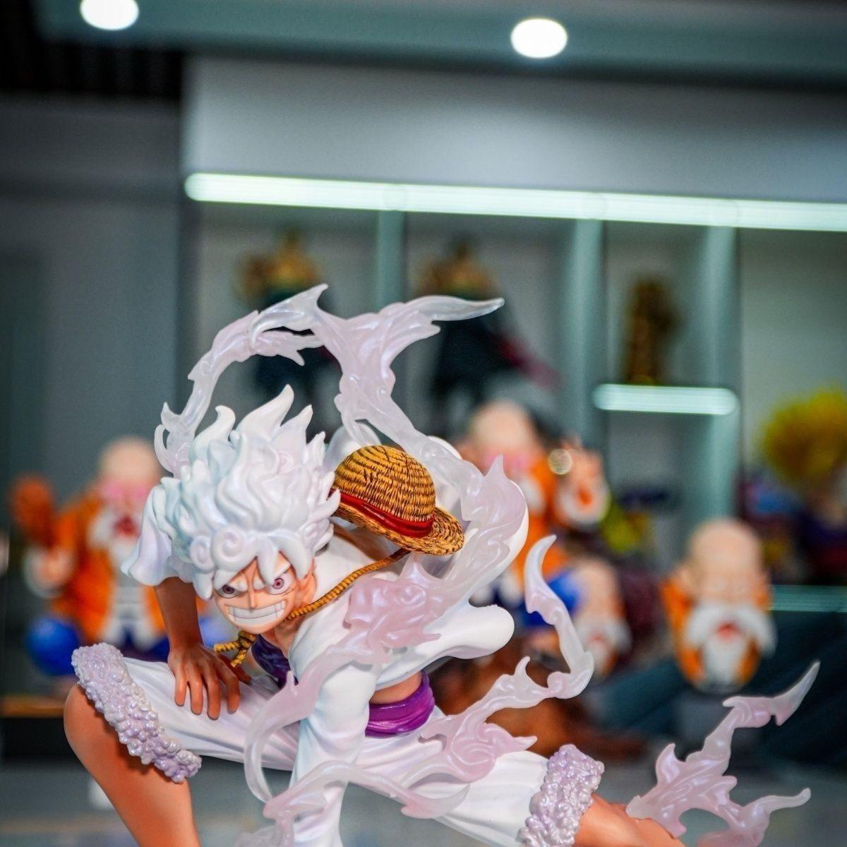 

JT Studio One Piece 8x scope Luffy Zoro Punch the ground Can Move PVC Favorite Domineering Table setup 6.29inch/16cm Playthings Gifts