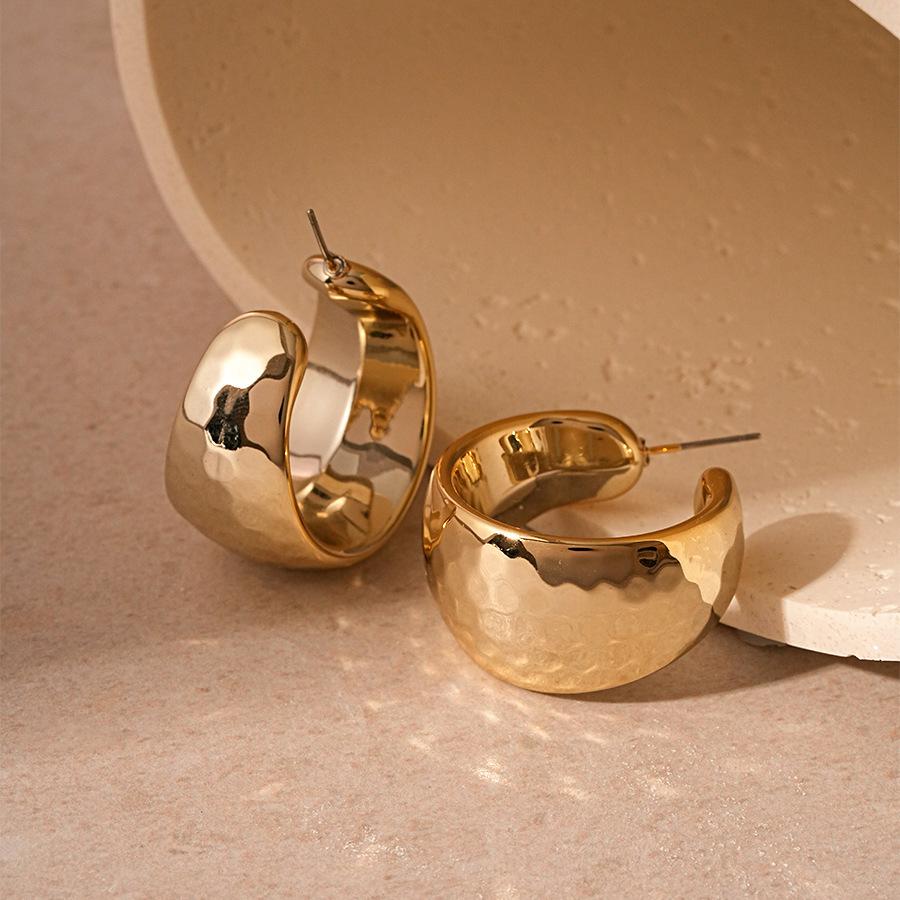 Wide-sided C-shaped steel needle stud earrings personalized geometric ins earrings