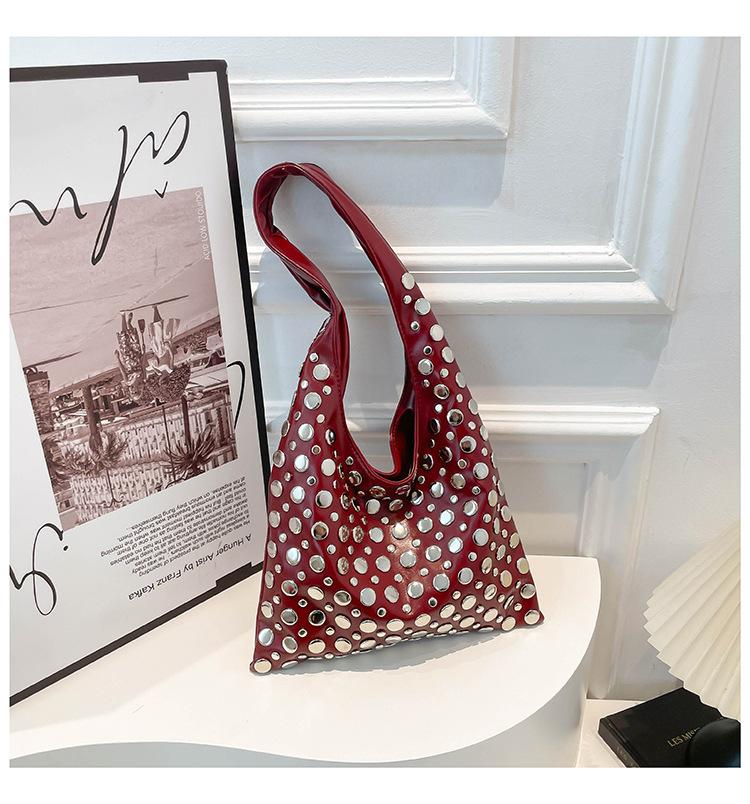 Tasche Damen Punk-Stil Nietenbesetzt Premium Damen-Tasche Wasser-Stil Große Kapazität Damen-Umhängetasche