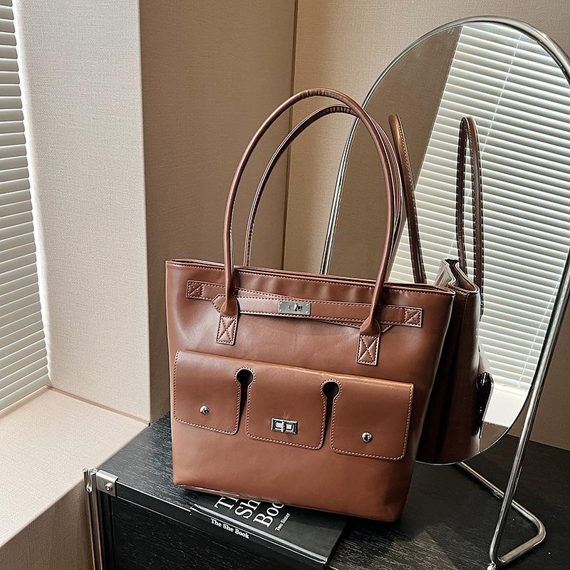 Retro Bag Women's Large-capacity Autumn and Winter New Versatile Shoulder Bag Casual Work Commuter Tote Bag