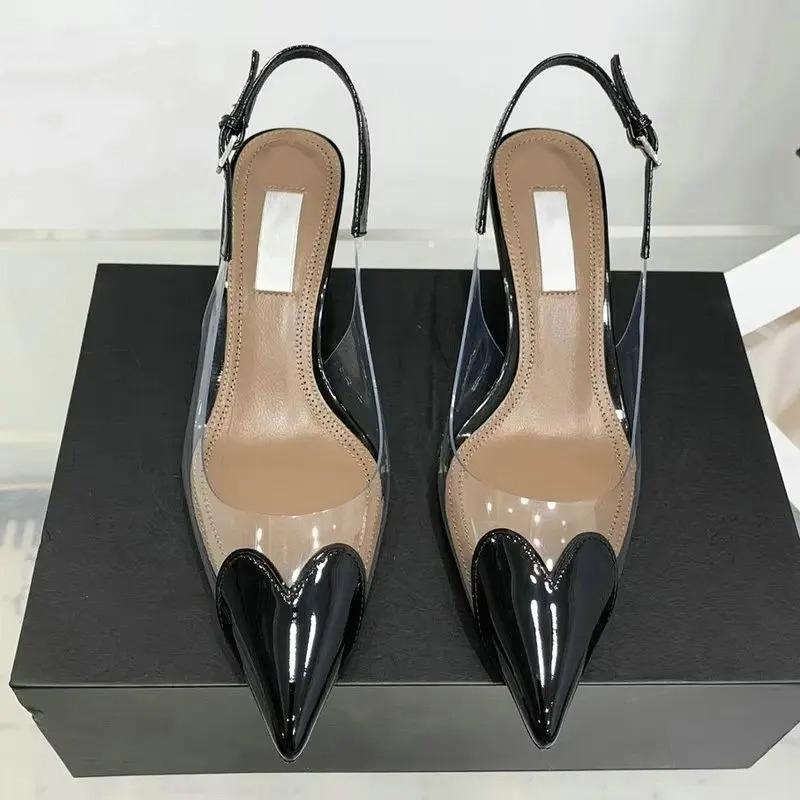 Sapatos de Salto Alto Pontiagudos com Plataforma Transparente e Aplicações em Forma de Coração para Noite