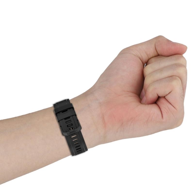 Sweatproof Sport Silicone Straps Multiple Hole Adjustable Universal Fit Flexible Soft Silicone Watch Band for Smartwatches