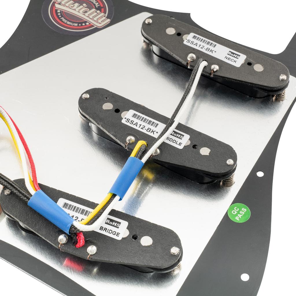 Musiclily Pro SSS Stratocaster Wired Pickguard for Stratocaster Electric Guitars with Artec Staggered Alnico 5 Single Coil Black 3P Pickups,