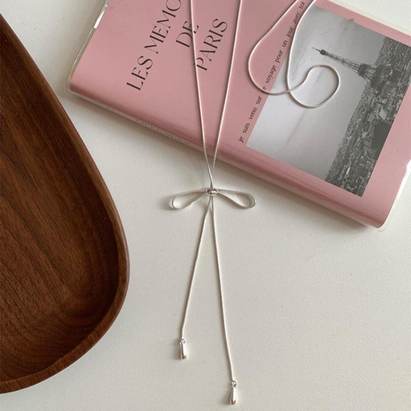 Elegant French Minimalist Bow Necklace Sweater Chain