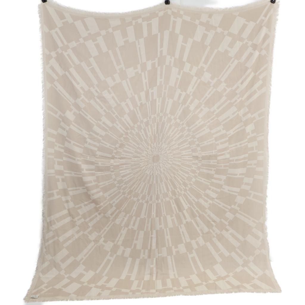 HERMES Large cashmere silk H motif fringe stole light beigeUsed