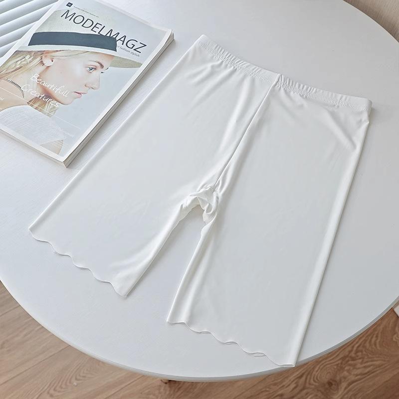 

Базовые шорты из ледяного шелка размера плюс 200 цзинь для женщин - Бесшовные, Защищающие от просвечивания, Не скручивающиеся, Тонкие для ношения под одеждой XL (for 140-170 jin)