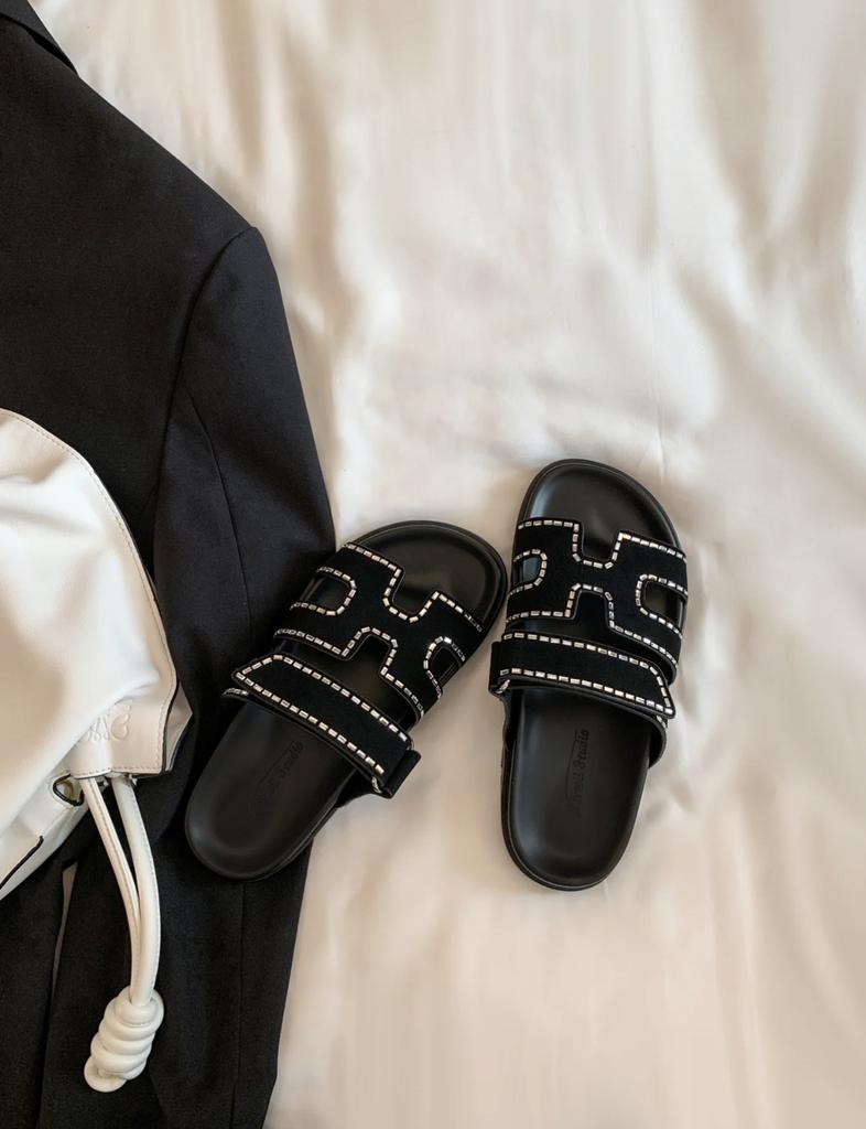 Su Yinyintong version~ Ny färg Kardborreband vardaglig tjock sula H-formade andra farbror tofflor damsandaler ytterkläder sommar nya modeller