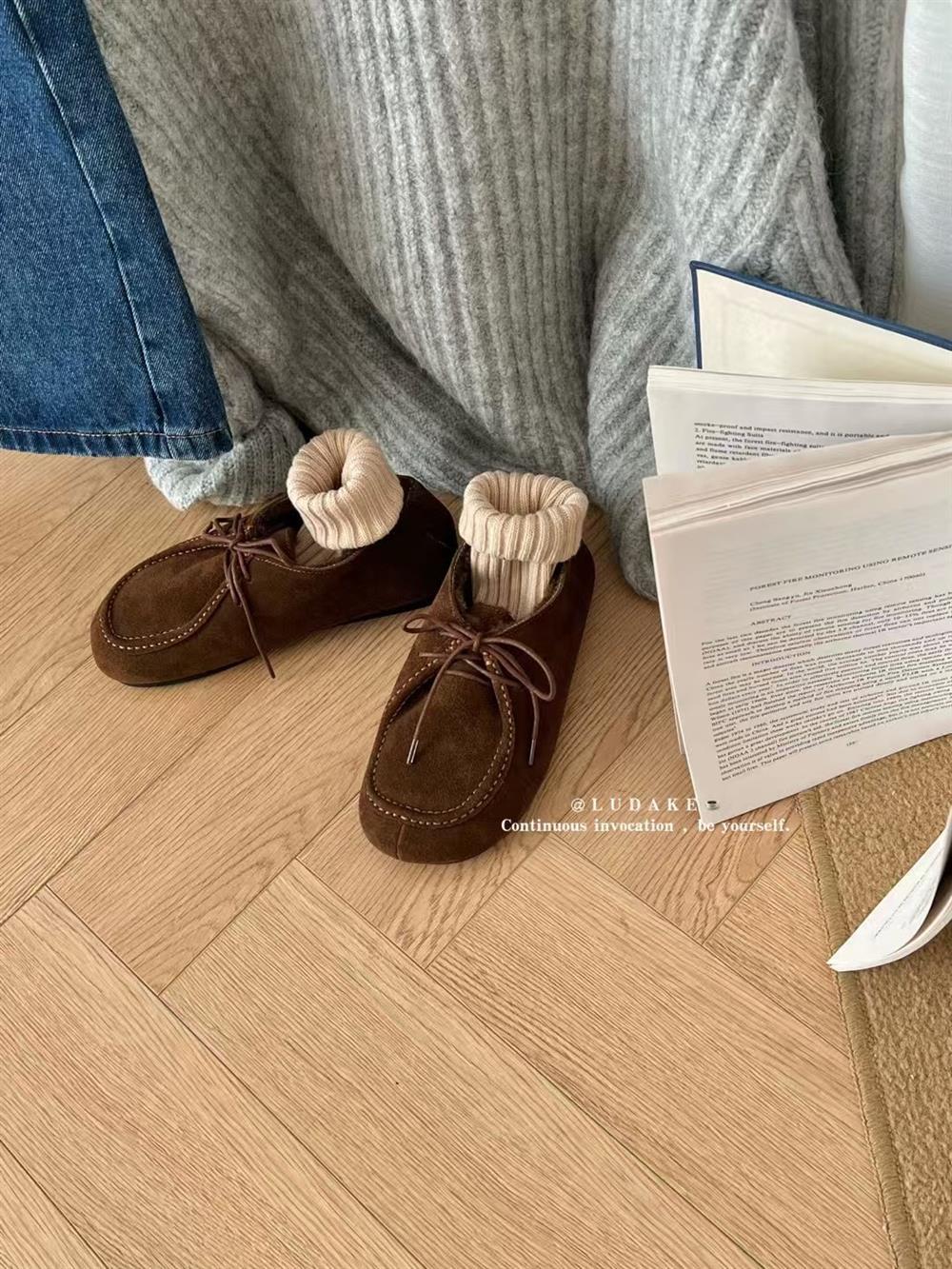 

LUDAKE Deer Dake, casual and lazy lace-up loafers, velvet cotton shoes, women s new frosted leather shoes in autumn and winter 39