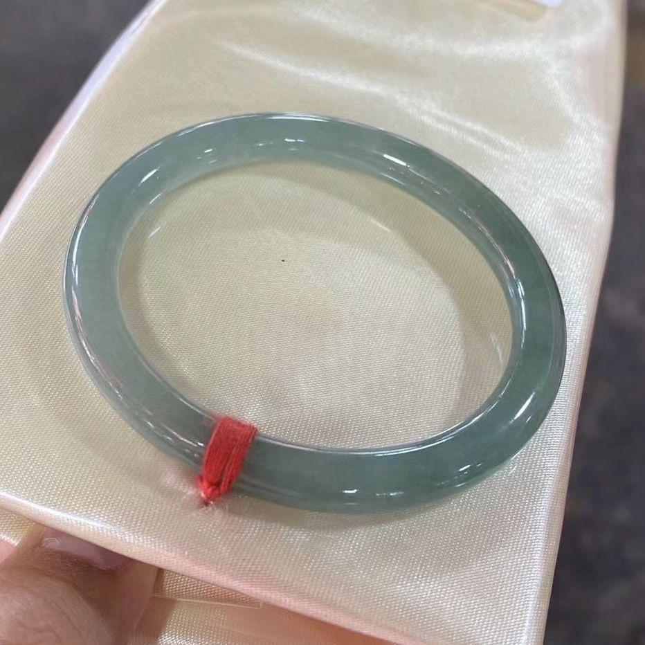 Myanmar Treated Jadeite Women's Bangle - Oil Green Floating Flower Design