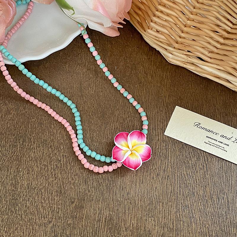 Two-color optimized stone beaded flower pendant necklace simple and unique design collarbone chain fashionable, fresh and sweet item decoration