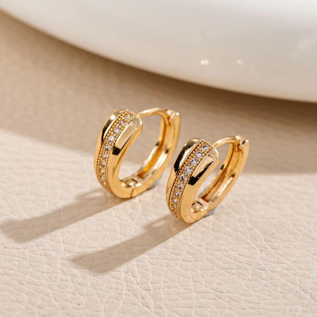 High-End Korean Style Diamond Stud Earrings for Women - Versatile Fashion Rhinestone Ear Accessories