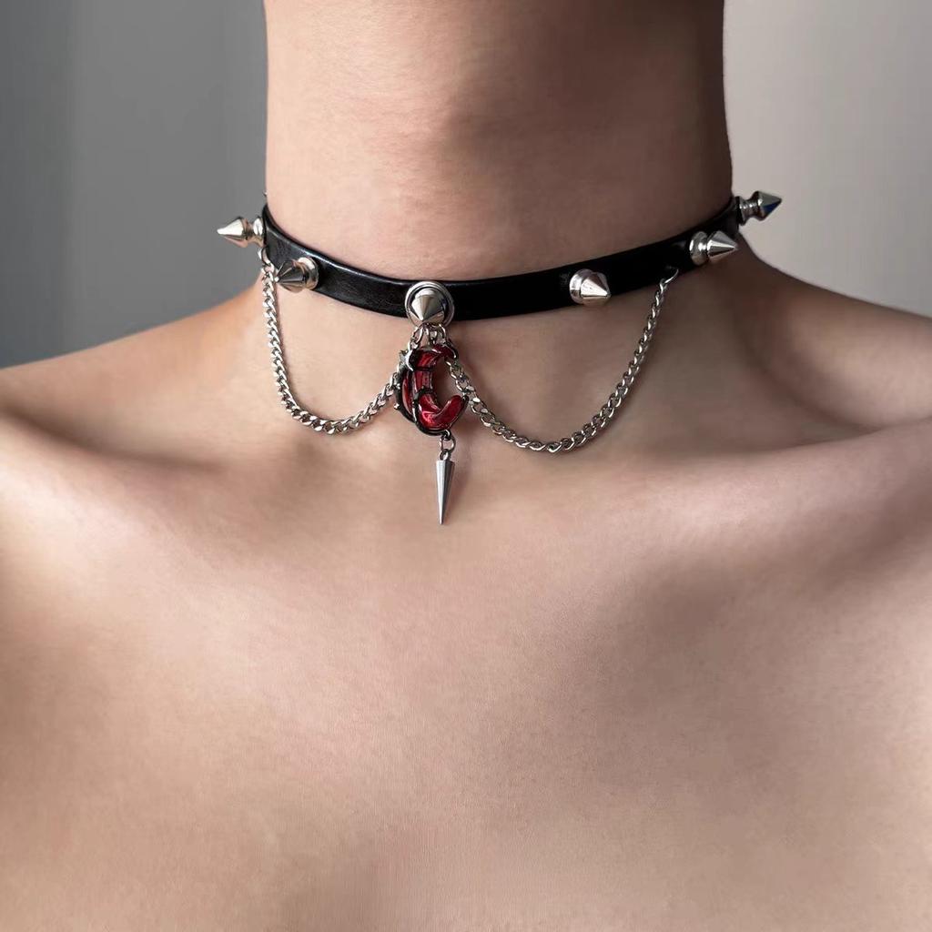 Goth Punk Nieten Roter Mond Metallkette Quaste Anhänger Halsband Choker Halsketten Für Frauen Männer Hip Hop Y2K Grunge Schmuck Accessoires