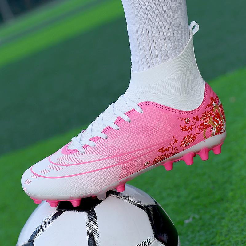 Men Lightweight Anti Slip Fashionable Sports Kids Football Shoes Adult Pro Outdoor Training Football Comfortable Shoes
