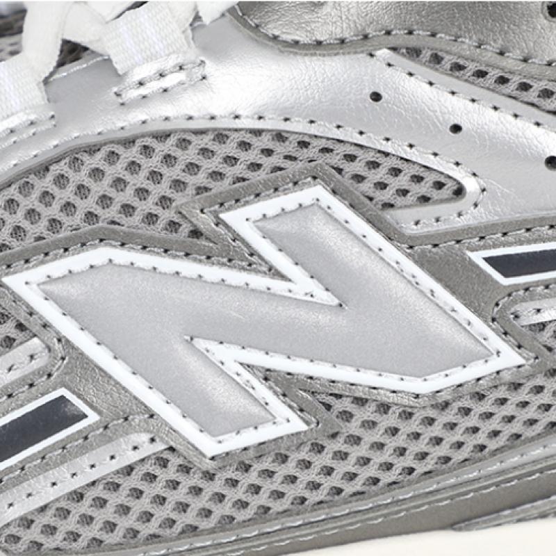 New Balance 204l Dark Silver Metallic