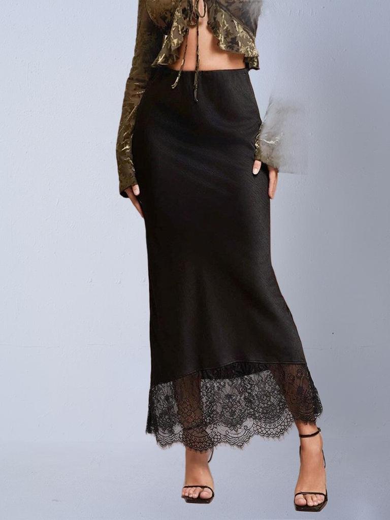 Gonna in Raso da Donna con Patchwork di Pizzo - Sensazione di Alta Classe, Elegante per Primavera e Autunno