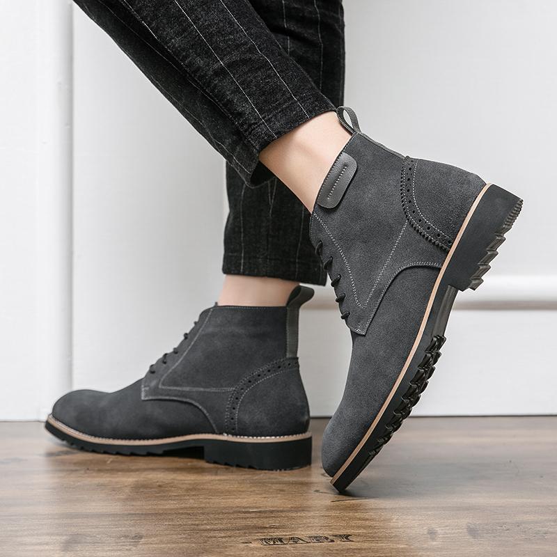 Fashion Brand Cow Suede Leather Men's Boots Men Business Casual High Top Leather Shoes Autumn Winter with Fur Fashion Oxfords For Men