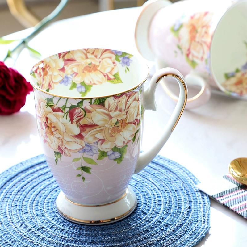 Fine Bone China Coffee Mugs Set of 4, Hand Drawn Gold Rimmed Floral Mugs, Porcelain Bone China Tea Cup with Lid, 300ml Elegant Office Home Tea Sets