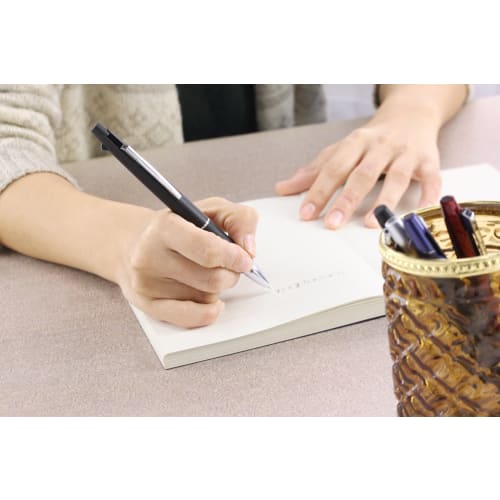 Mitsubishi Pencil 3 Color Ballpoint Pen Jet Stream 0.5 Black Easy To Write SXE380005.24