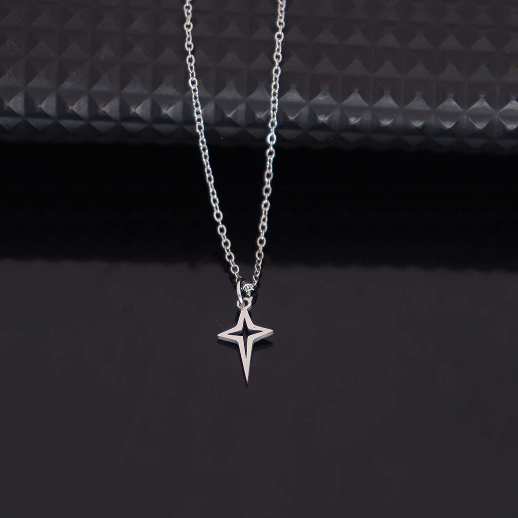 Elegant Stainless Steel Cross Pendant Necklace - Versatile and Fashionable with Simple Bone Chain Design серебряный