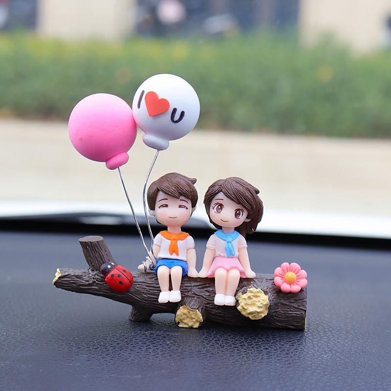 New Cute Couples Car Ornaments Tree Branch Figure Figurines Decorations Automotive Interior Dashboard Decor Accessories