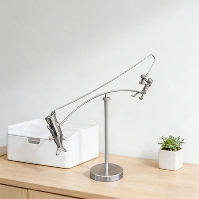 Rybář Balancující Socha Umělecká Figurka Rybáře Kinetické Umění Fyzikální Rovnováha Kovový Rybář Stolní Hračka Stolní Dekorace