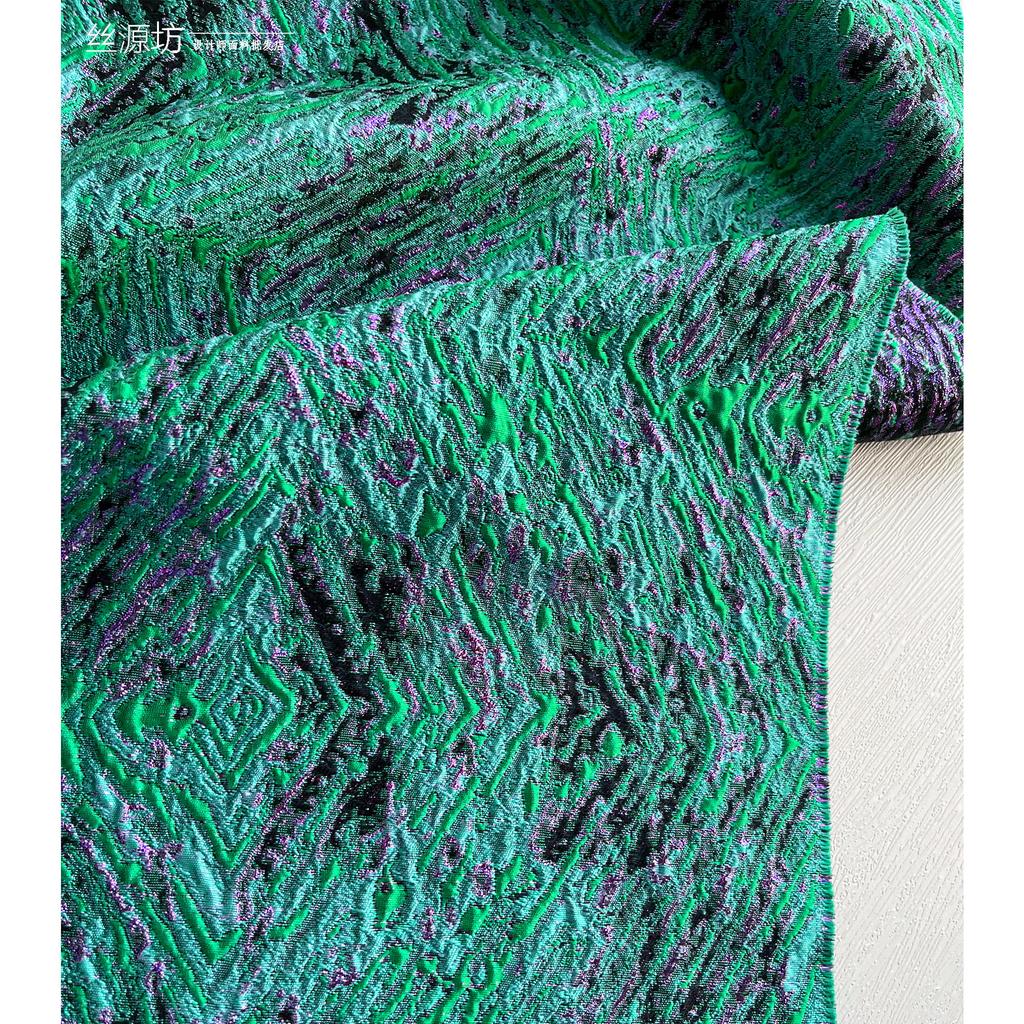 Red Green Undulating Veins Gilded Jacquard Heavy Texture Three-dimensional Chinese Style Coat Jacket Clothing Design Fabric