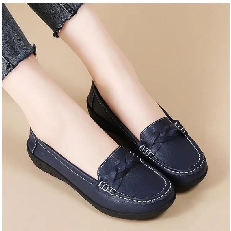 Women Flats Wedge Leather Fashion Comfortable Shoes Women Slip On Nurse Shoes Moccasins Outdoor Plus Size Tenis Feminino