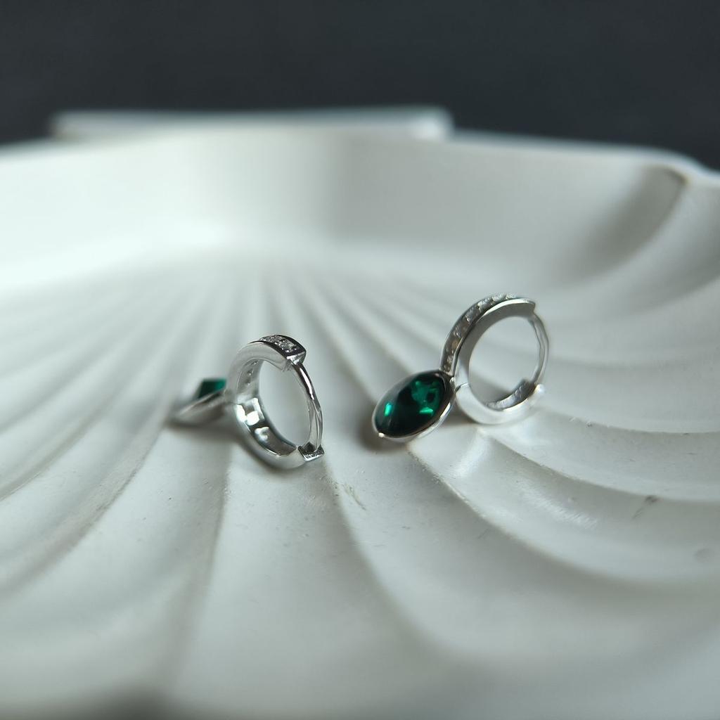 Серебряные серьги с фианитами (60002294)