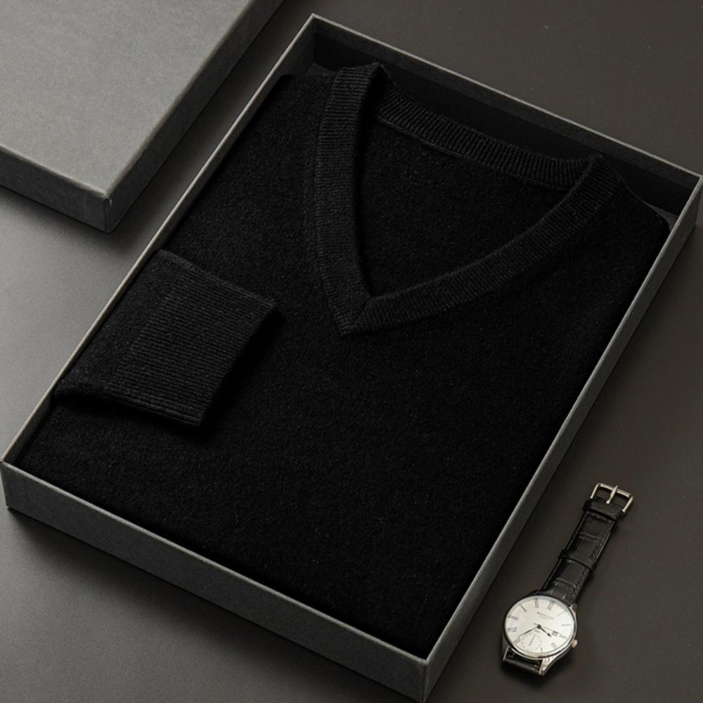 Мужской осенний свитер с v-образным вырезом — фото 8