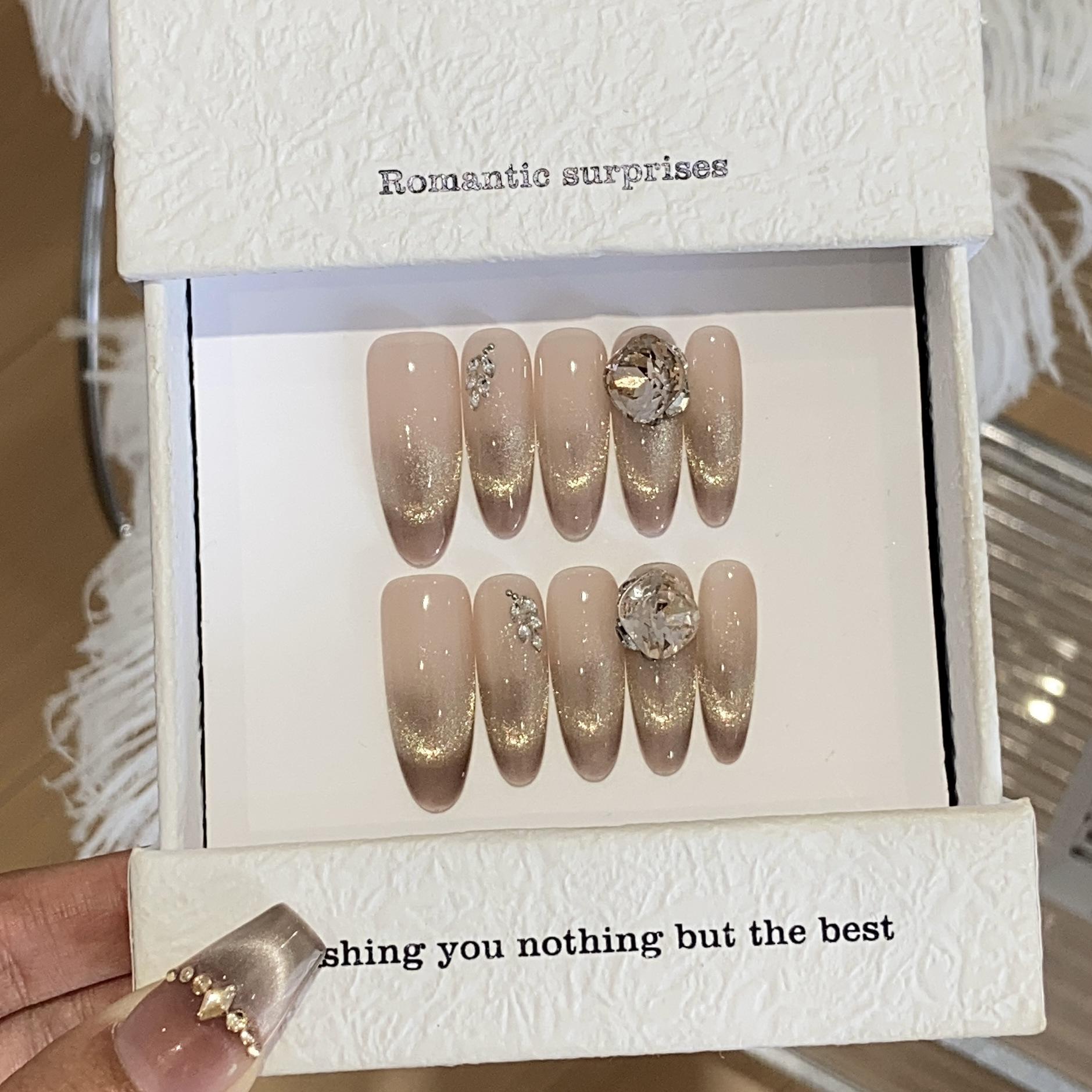 

Ручная работа, градиент цвета ню, золотистые кошачьи глаза, колосья пшеницы, квадратные бриллиантовые блестящие звезды, которые можно отсоединить L