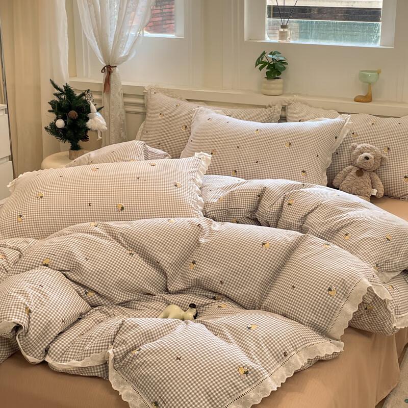 Cexuan White Goose Down Duvet & Cotton 4-Piece Bedding Set