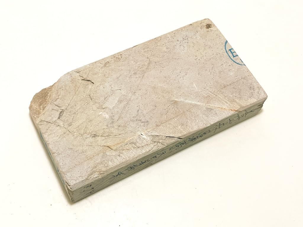 Natural with from Karakawa Ozu in Iyo Tonotori suitable for outdoor Features from Ukyo Also includes Shohonzan finishing stones with forging and
