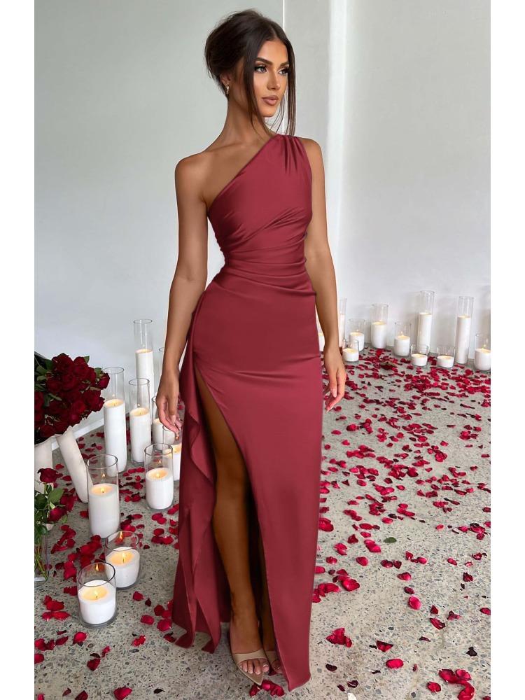 Sexy One-shoulder Pleated Slit-front Short-sleeved Satin Dress with A Summery Elegant Vibe