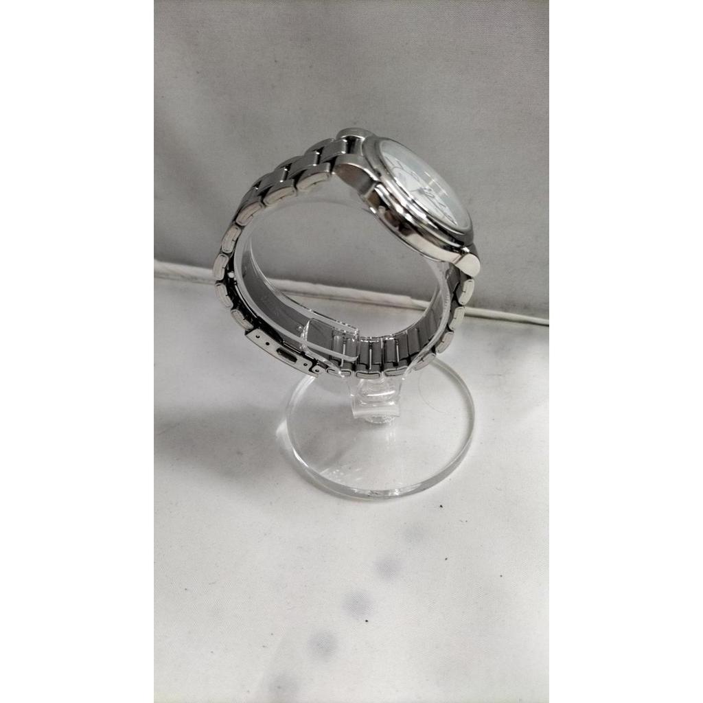 Used CITIZEN E111-S027161 Analog Quartz