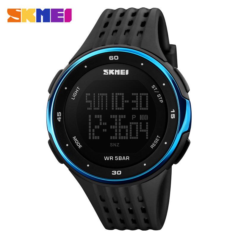 Moment America's new hot-selling men's electronic watch, multi-functional fashion watch, personalized outdoor sports electronic watch