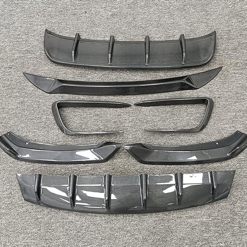 Carbon Fiber Body Kit: Grille and Side Skirt Accessories for Maserati Levante (2016-2023)