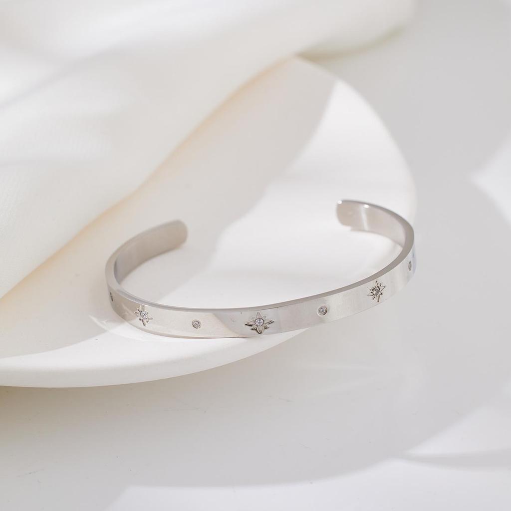 European High-End Retro Titanium Steel Starry Zirconia Bracelet for Women