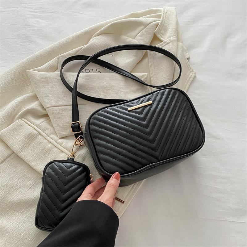

Fashionable Stylish Casual Women s Pu Bag Simple Vintage Solid Color Square Bag