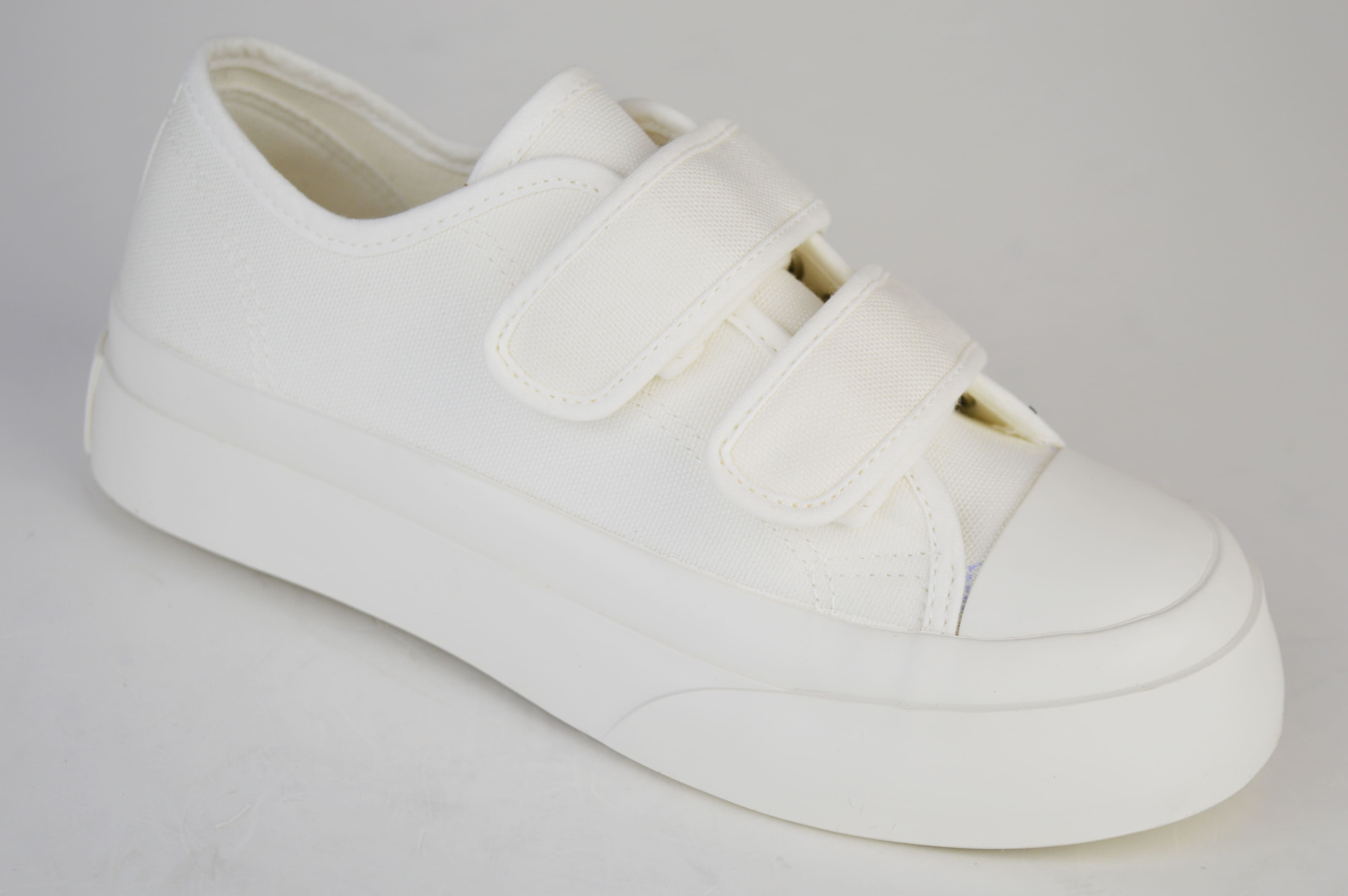 

Кеди жіночі DD&OO 66118 36 Білі текстиль 39 білий